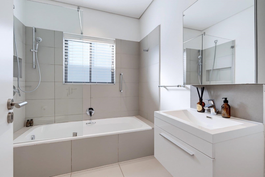 2 Bedroom Property for Sale in Gardens Western Cape